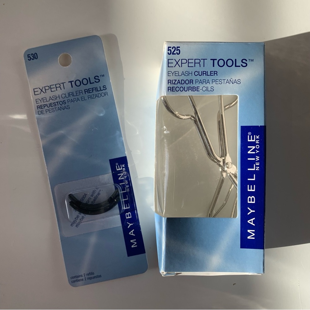 Maybelline Eyelash Curler & Refill Bundle